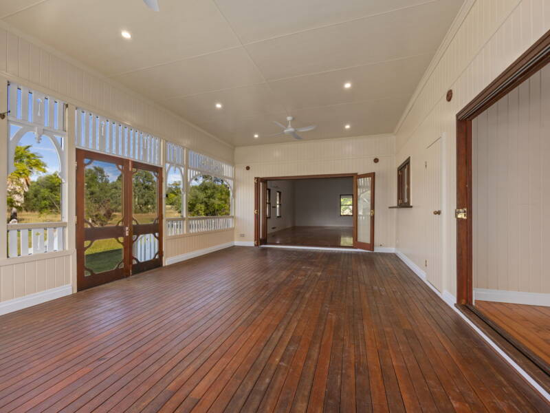4 Woolshed Creek RD, Plainland, QLD 4341