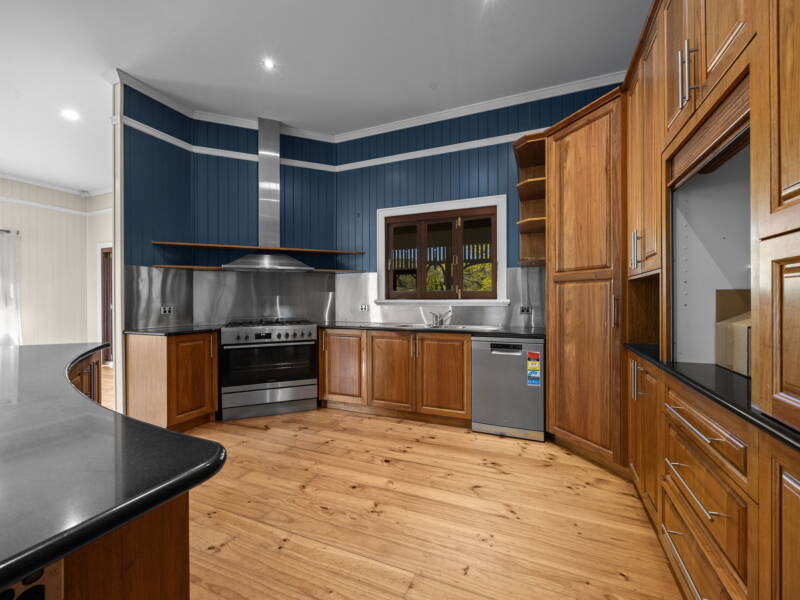 4 Woolshed Creek RD, Plainland, QLD 4341