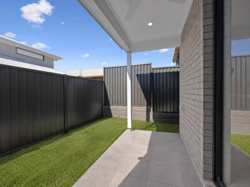 6 Danica Street, White Rock, QLD 4306