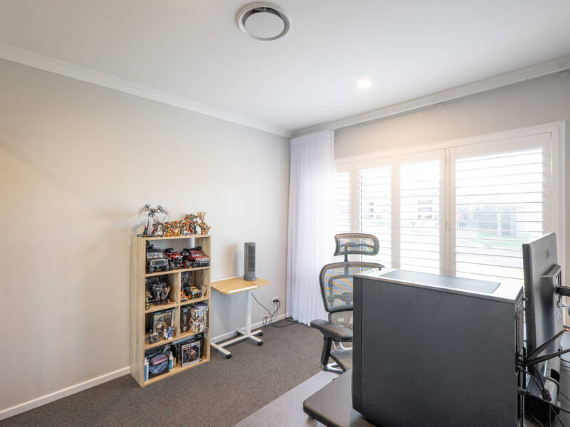 19 Leiper St, Bellbird Park, QLD 4300 Australia