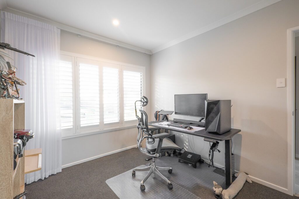 19 Leiper St, Bellbird Park QLD 4300