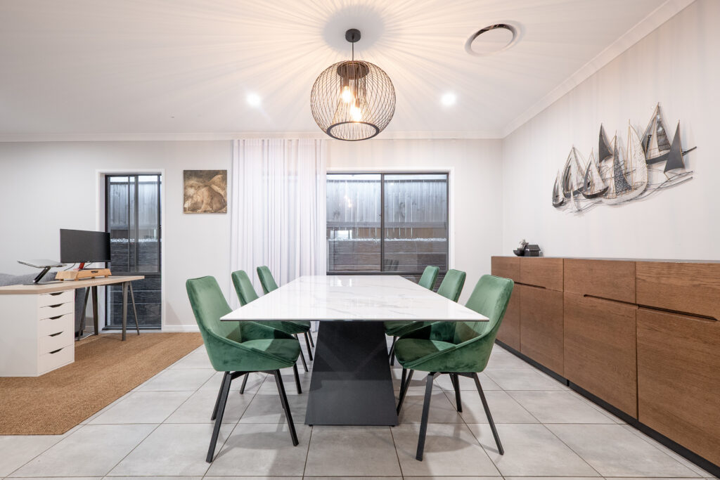 19 Leiper St, Bellbird Park QLD 4300
