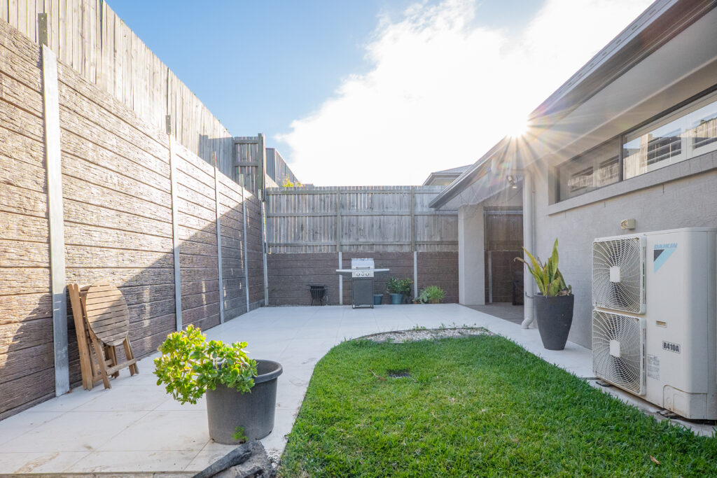 19 Leiper St, Bellbird Park QLD 4300