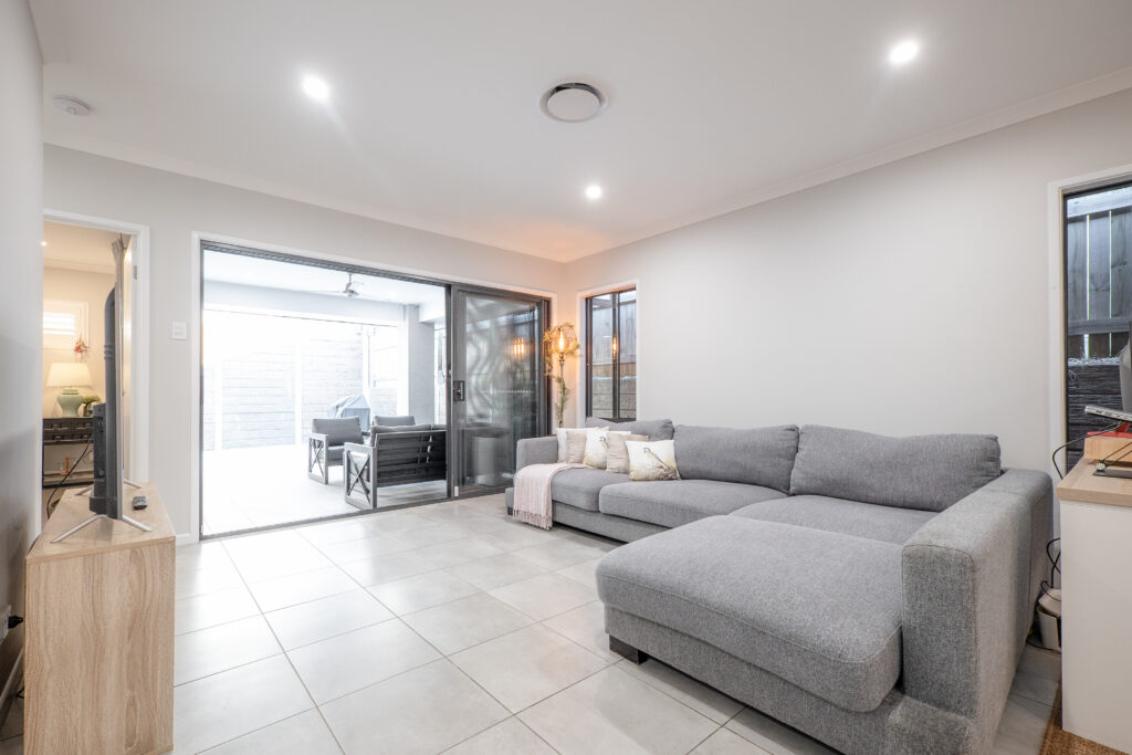 19 Leiper St, Bellbird Park QLD 4300