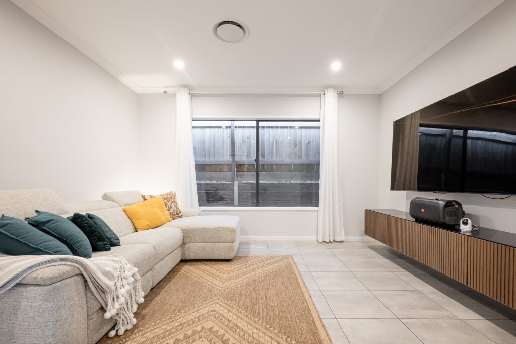 19 Leiper St, Bellbird Park QLD 4300