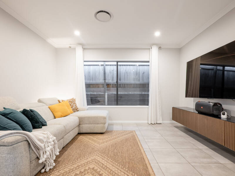 19 Leiper St, Bellbird Park, QLD 4300 Australia