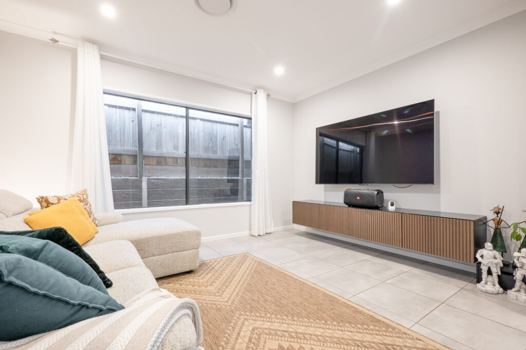19 Leiper St, Bellbird Park QLD 4300