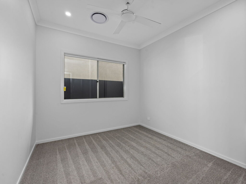 10 Greenlink St, DEEBING HEIGHTS QLD 4306