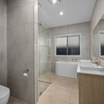 10 Greenlink St, DEEBING HEIGHTS QLD 4306