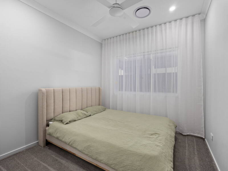10 Greenlink St, DEEBING HEIGHTS, QLD 4306 AUS
