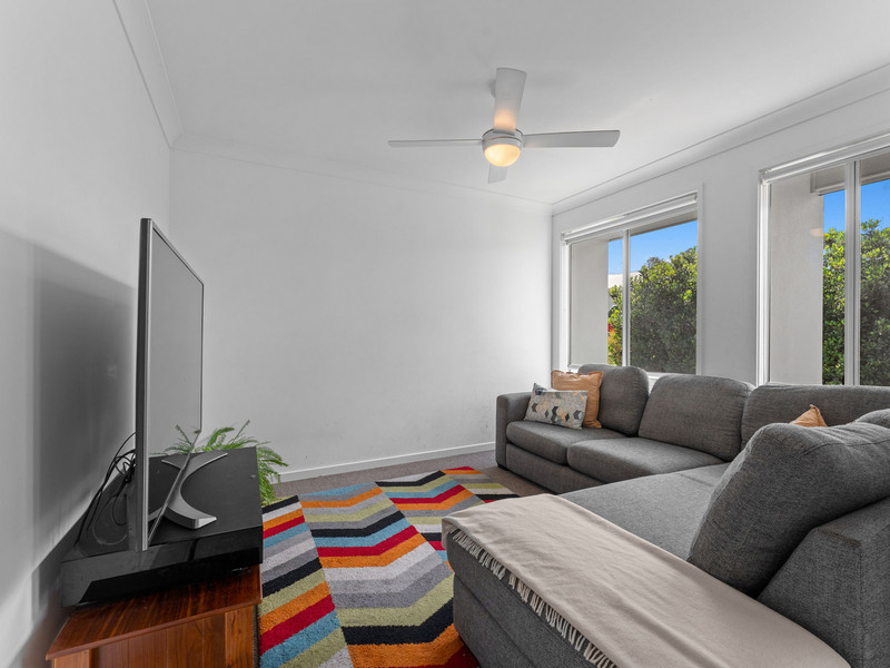 18 Primrose Cr, Redbank Plains, QLD 4301 Australia