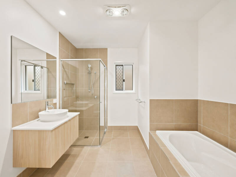13 Langa St, White Rock, QLD 4306 Australia