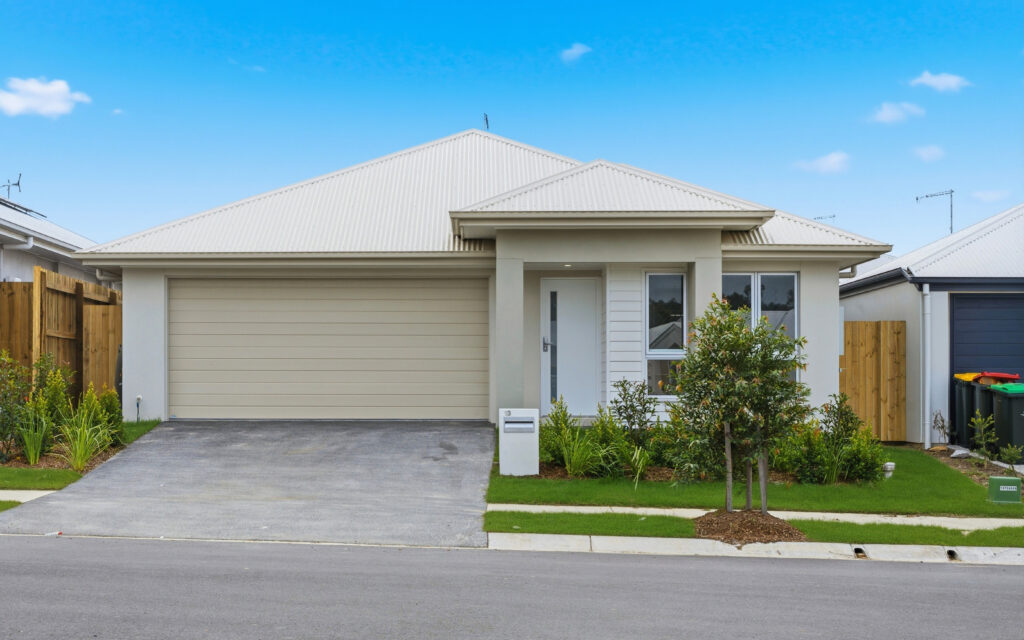 13 Langa St, White Rock QLD 4306