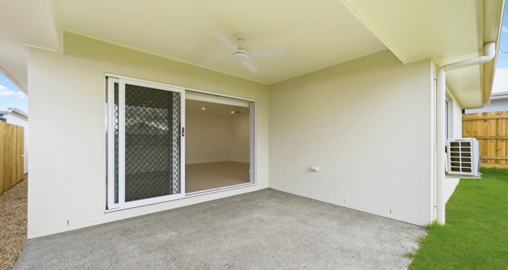 13 Langa St, White Rock QLD 4306