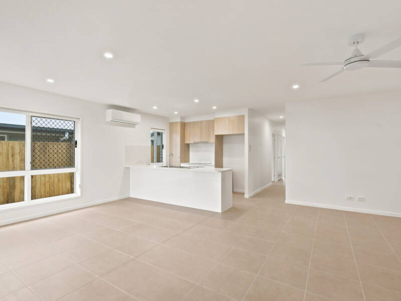 13 Langa St, White Rock, QLD 4306 Australia