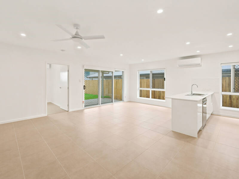 13 Langa St, White Rock, QLD 4306 Australia