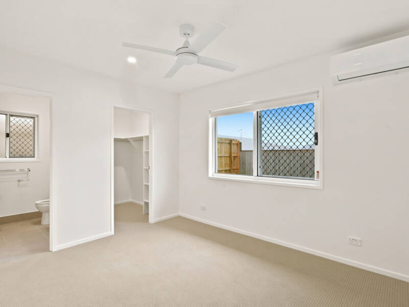 13 Langa St, White Rock, QLD 4306 Australia