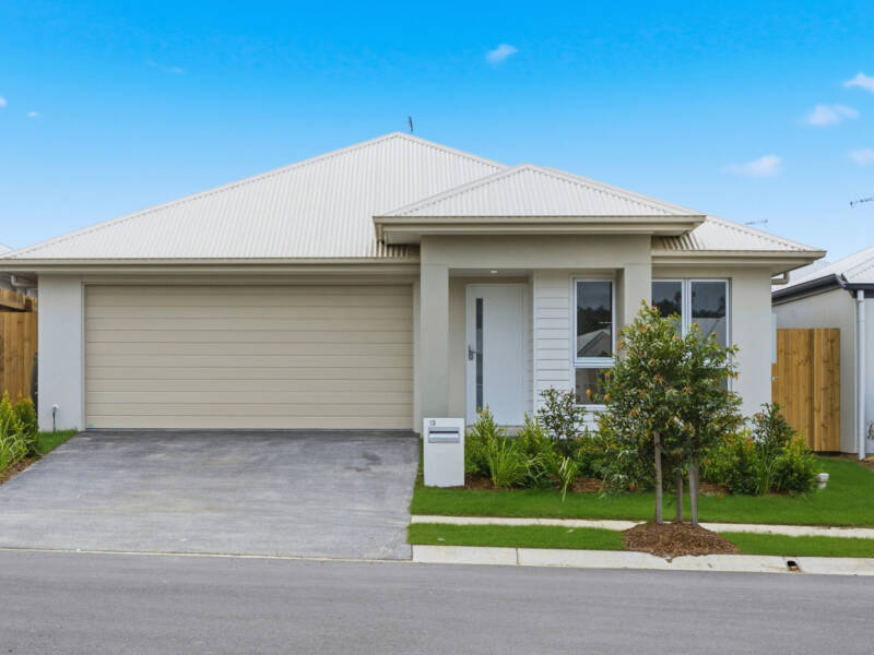13 Langa St, White Rock, QLD 4306 Australia