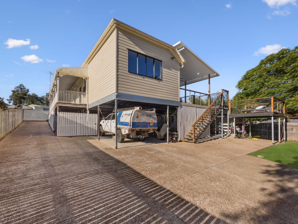 22 Pine Mountain Rd, North Ipswich QLD 4305