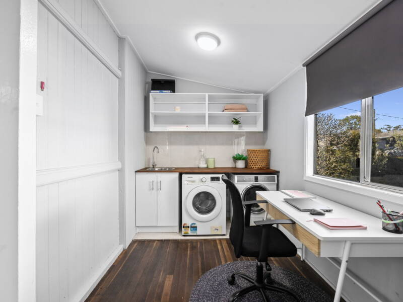 22 Pine Mountain Rd, North Ipswich, QLD 4305 Australia