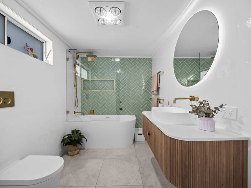 22 Pine Mountain Rd, North Ipswich, QLD 4305 Australia