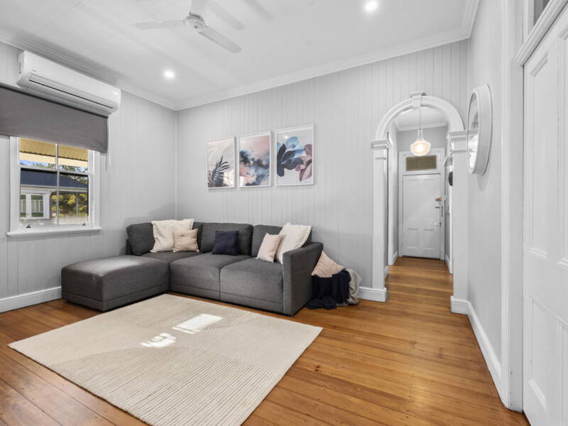 22 Pine Mountain Rd, North Ipswich, QLD 4305 Australia