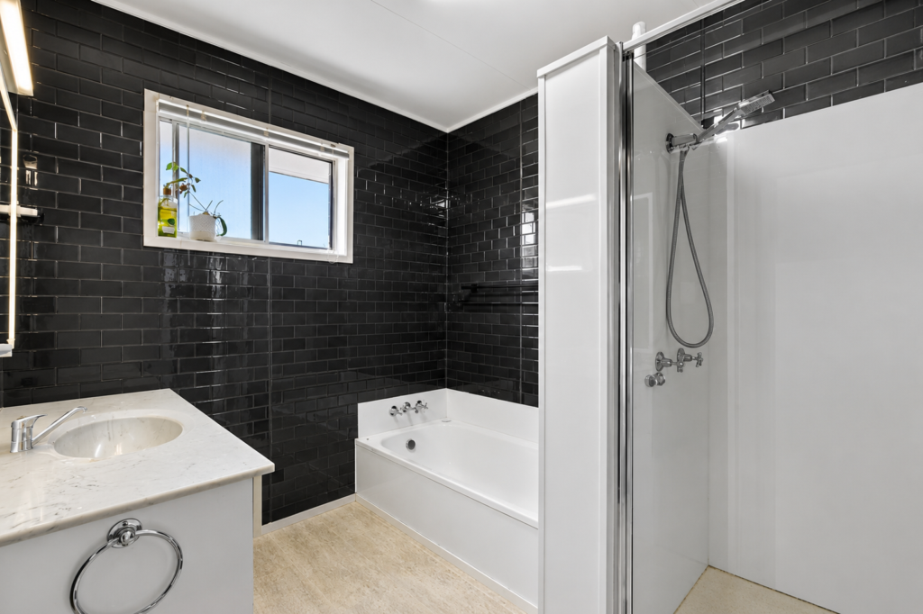 168 Cascade St, Raceview QLD 4305