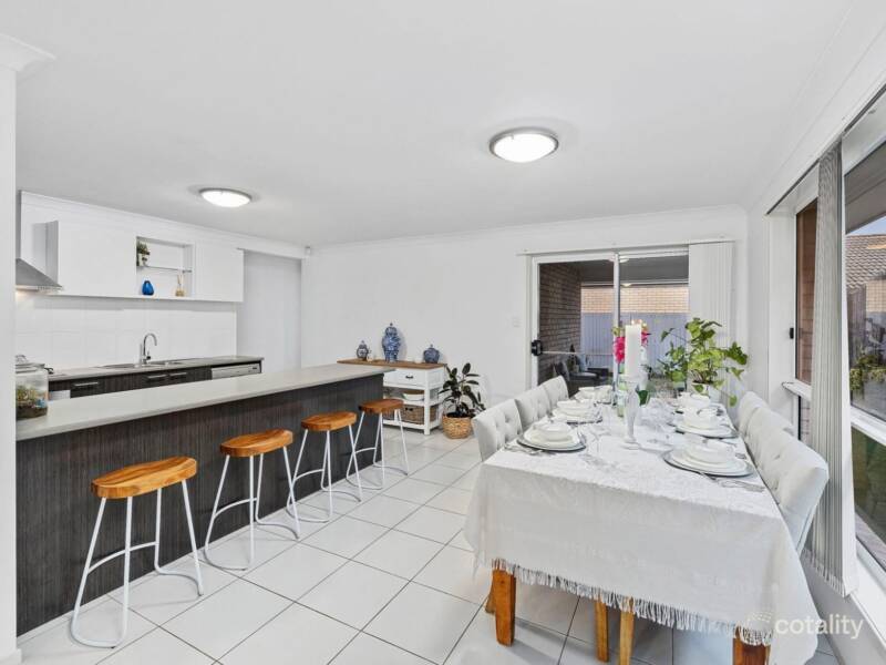77 Valentine Circuit, Augustine Heights, QLD 4300