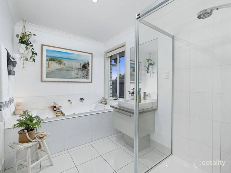 77 Valentine Circuit, Augustine Heights, QLD 4300