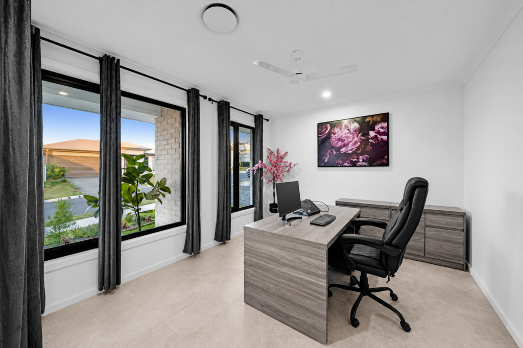 9 Jockey Cr, South Ripley QLD 4306
