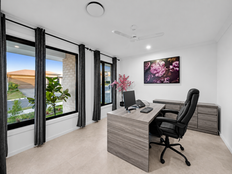 9 Jockey Cr, South Ripley, QLD 4306 Australia