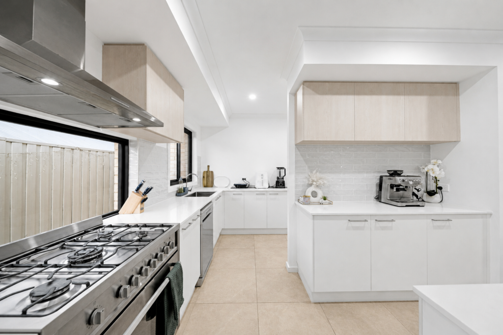 9 Jockey Cr, South Ripley QLD 4306