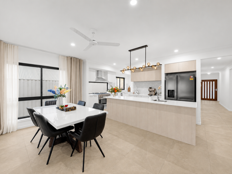 9 Jockey Cr, South Ripley, QLD 4306 Australia