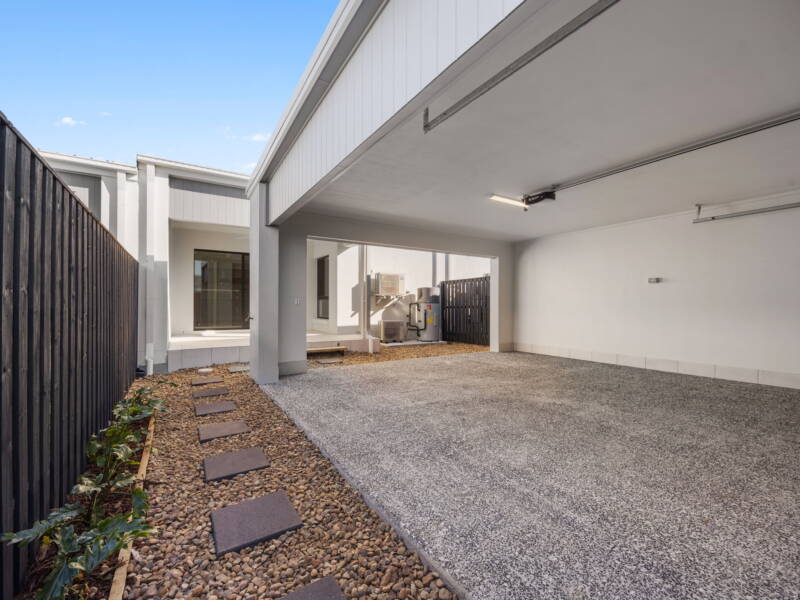 21 Swan Road, South Ripley, QLD 4306