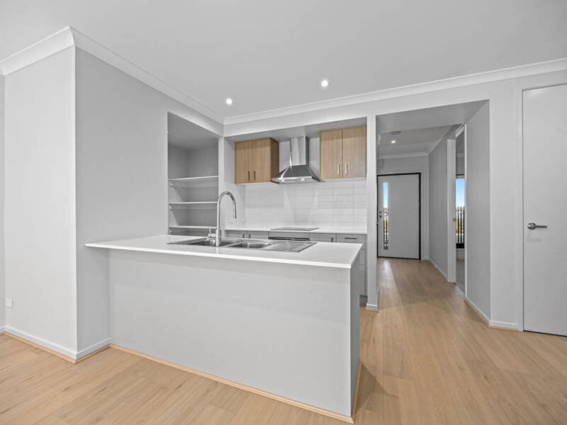 21 Swan Road, South Ripley, QLD 4306
