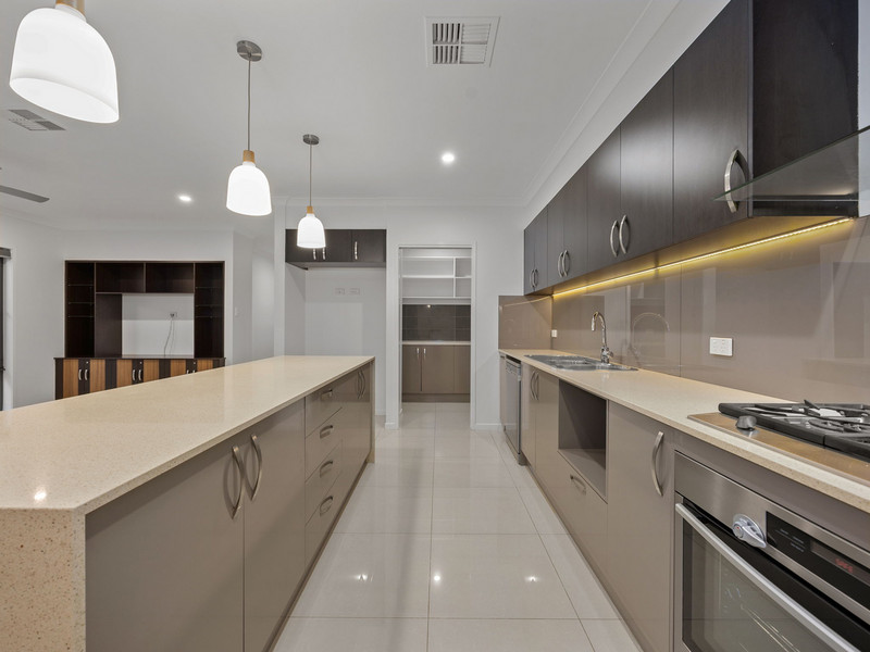 108 Meadows Circuit, BELLBIRD PARK, QLD 4300 Australia