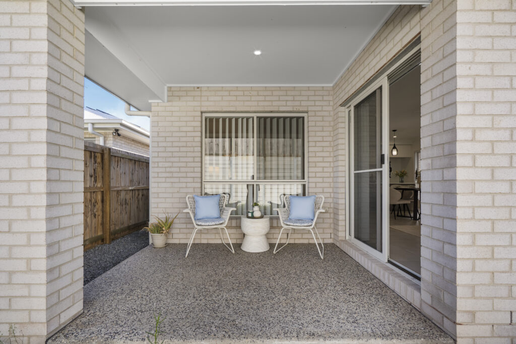 39 John Drive, Collingwood Park QLD 4301