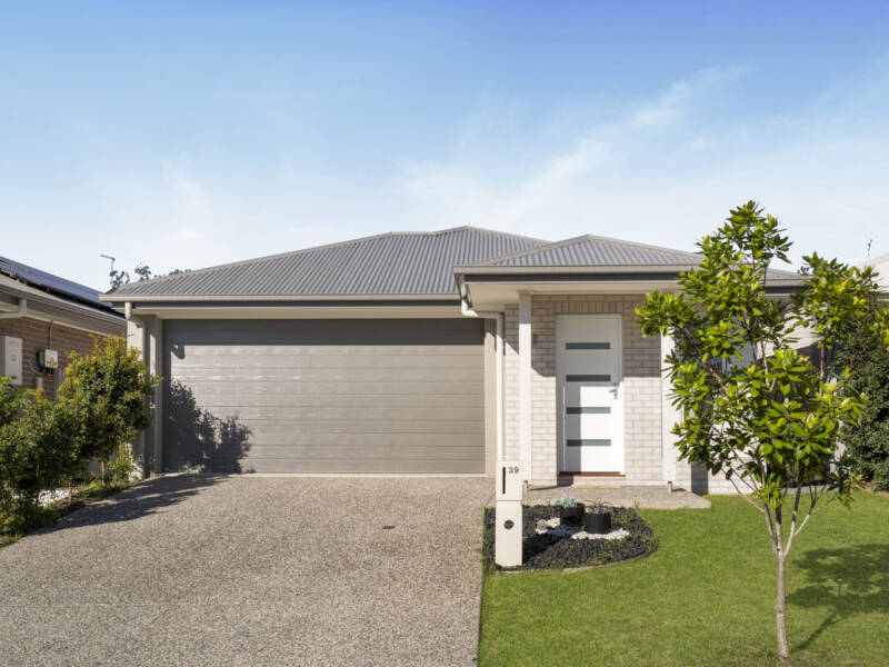39 John Drive, Collingwood Park, QLD 4301