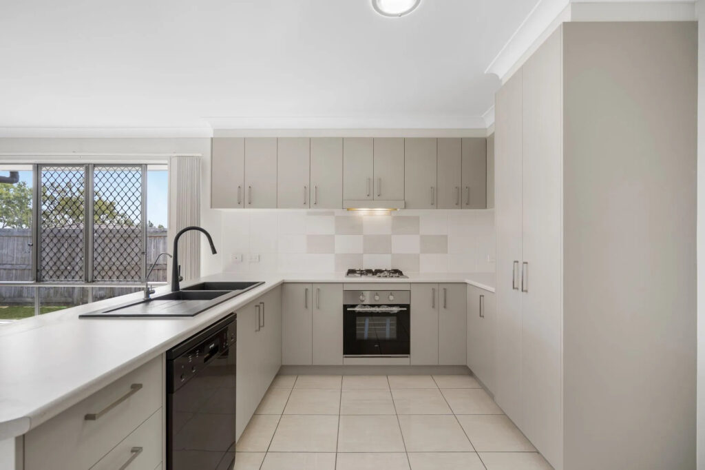 3 Hamersly St, Redbank Plains, QLD 4301