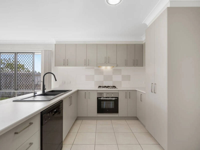 3 Hamersly St, Redbank Plains, QLD 4301 Australia