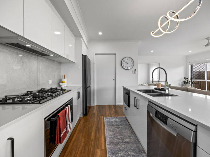 8 Forbes Ct, Collingwood Park, QLD 4301 Australia