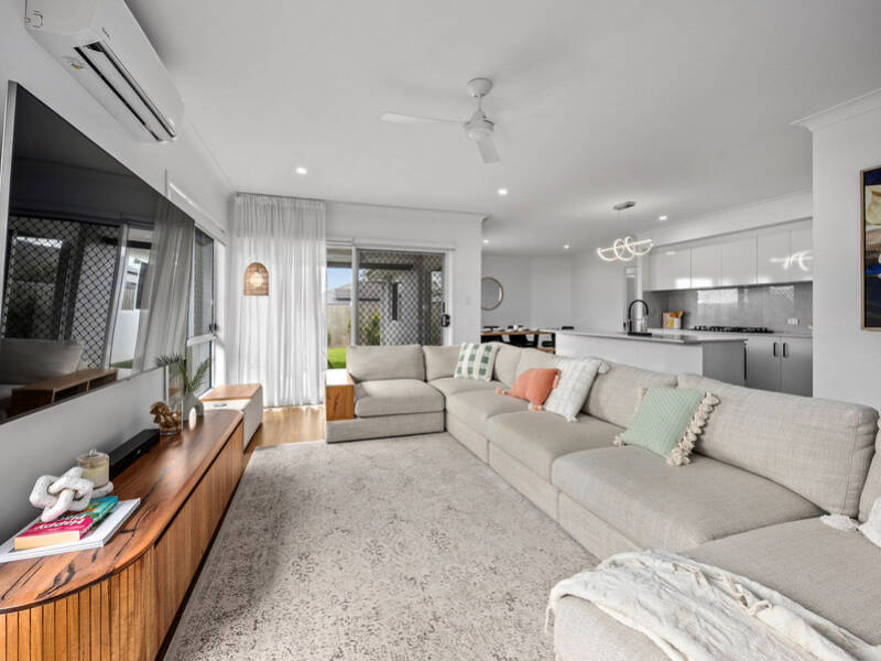 8 Forbes Ct, Collingwood Park, QLD 4301 Australia