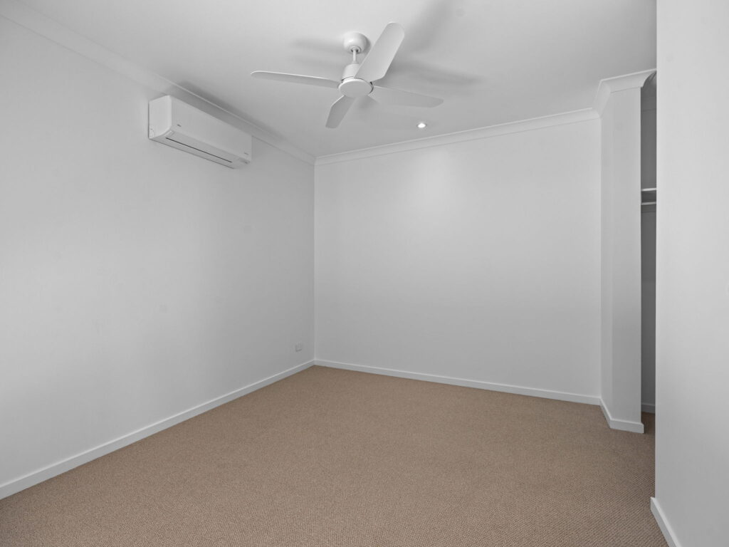 15 Swan Road, south Ripley, QLD 4306