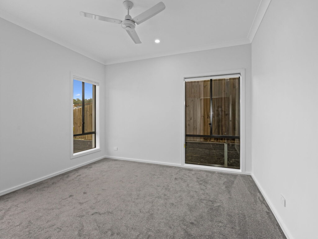 7 Flat Pea Cr, Deebing Heights, QLD 4306