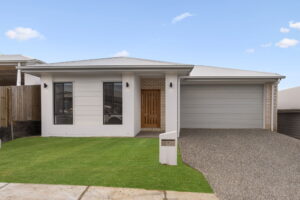 7 Flat Pea Cr, Deebing Heights, QLD 4306