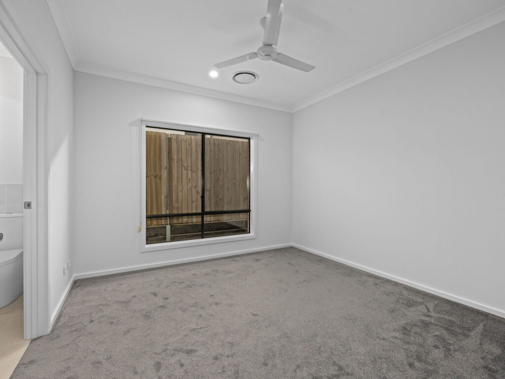 7 Flat Pea Cr, Deebing Heights, QLD 4306