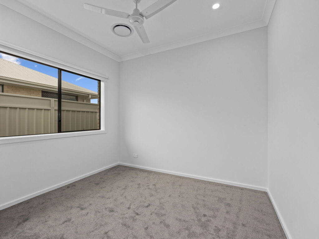 7 Flat Pea Cr, Deebing Heights, QLD 4306