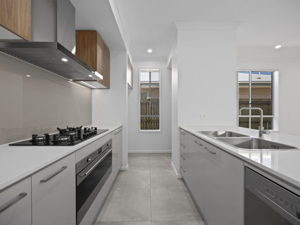 21 Samson Cr, White Rock, QLD 4306