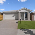 21 Samson Cr, White Rock, QLD 4306