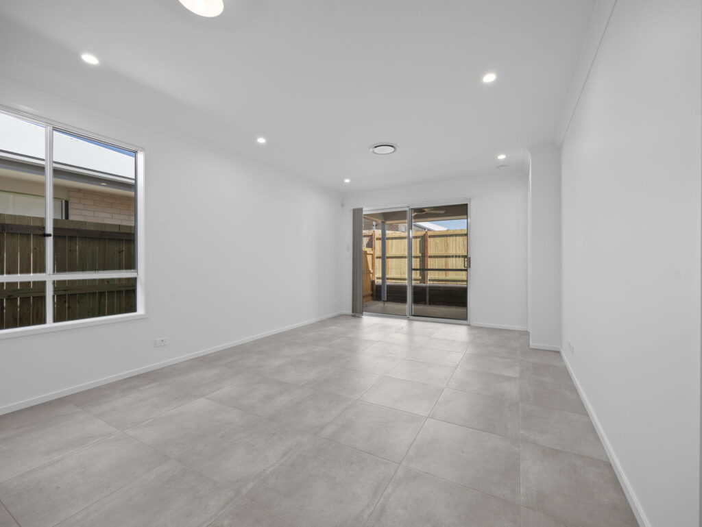 21 Samson Cr, White Rock, QLD 4306